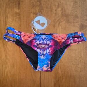 NEW Perfect Vacation Patterned Bikini Swim Bottoms Colorful‎ Size Small